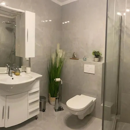 Apartment Apartment